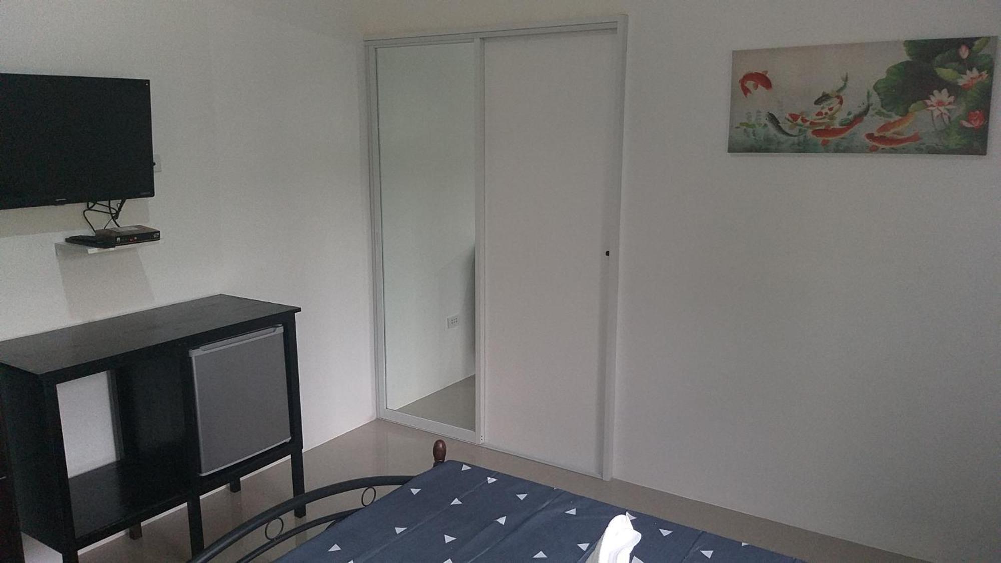 Ub Home Dauis Rom bilde
