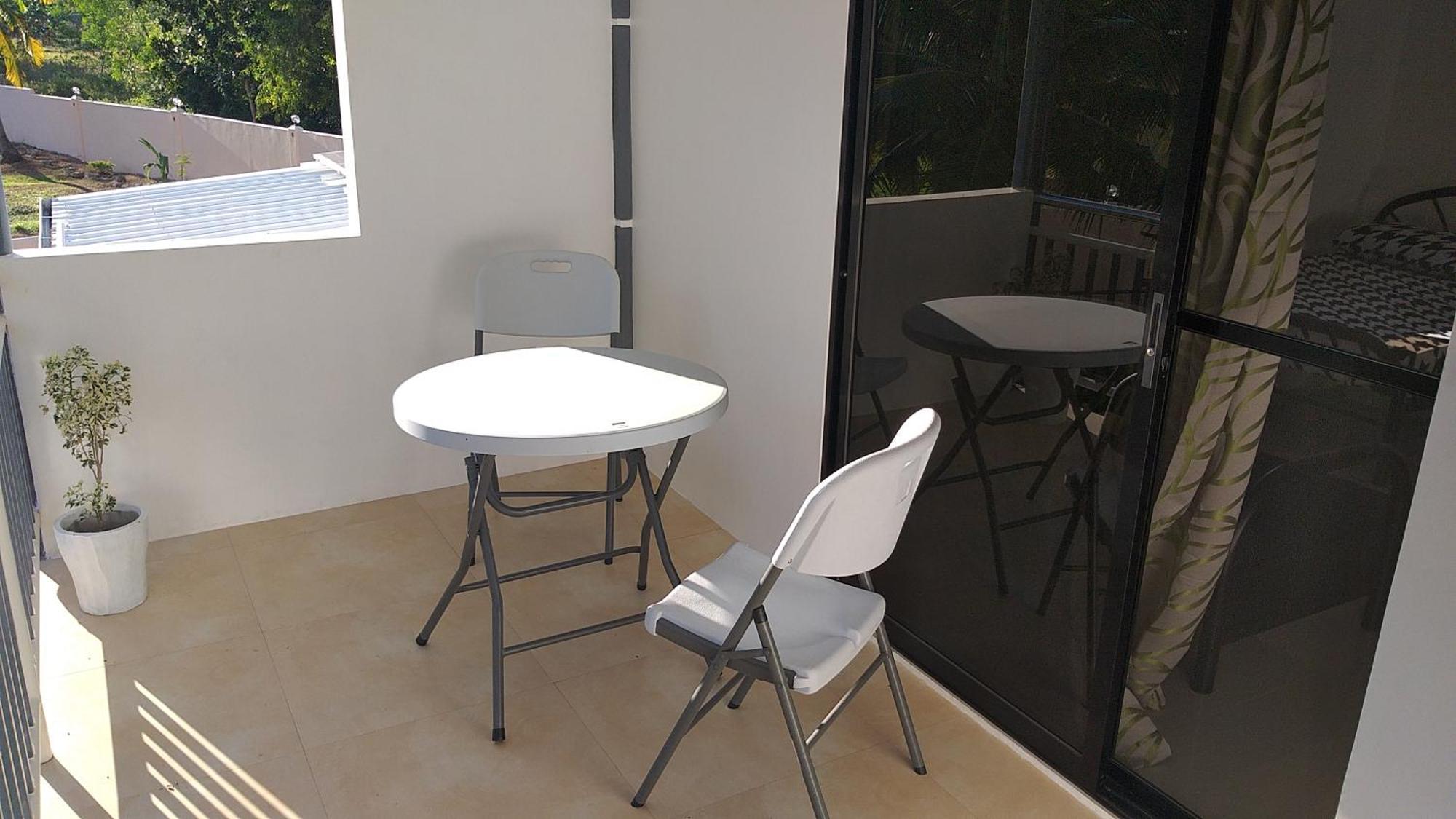 Ub Home Dauis Rom bilde